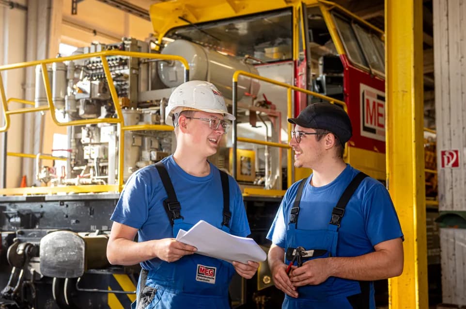 Elektroniker:in für Instandhaltung Schienenfahrzeuge